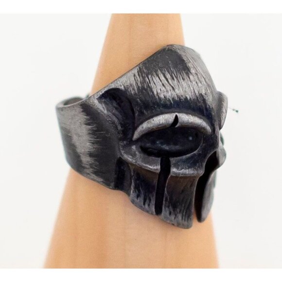 Vintage Steam Punk Black Skull Adjustable Ring Size 7 - T1 - Picture 2 of 3